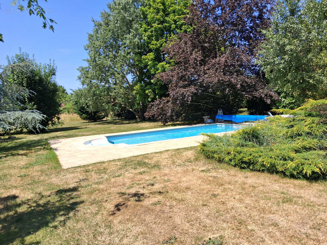 Maison à AMILLY