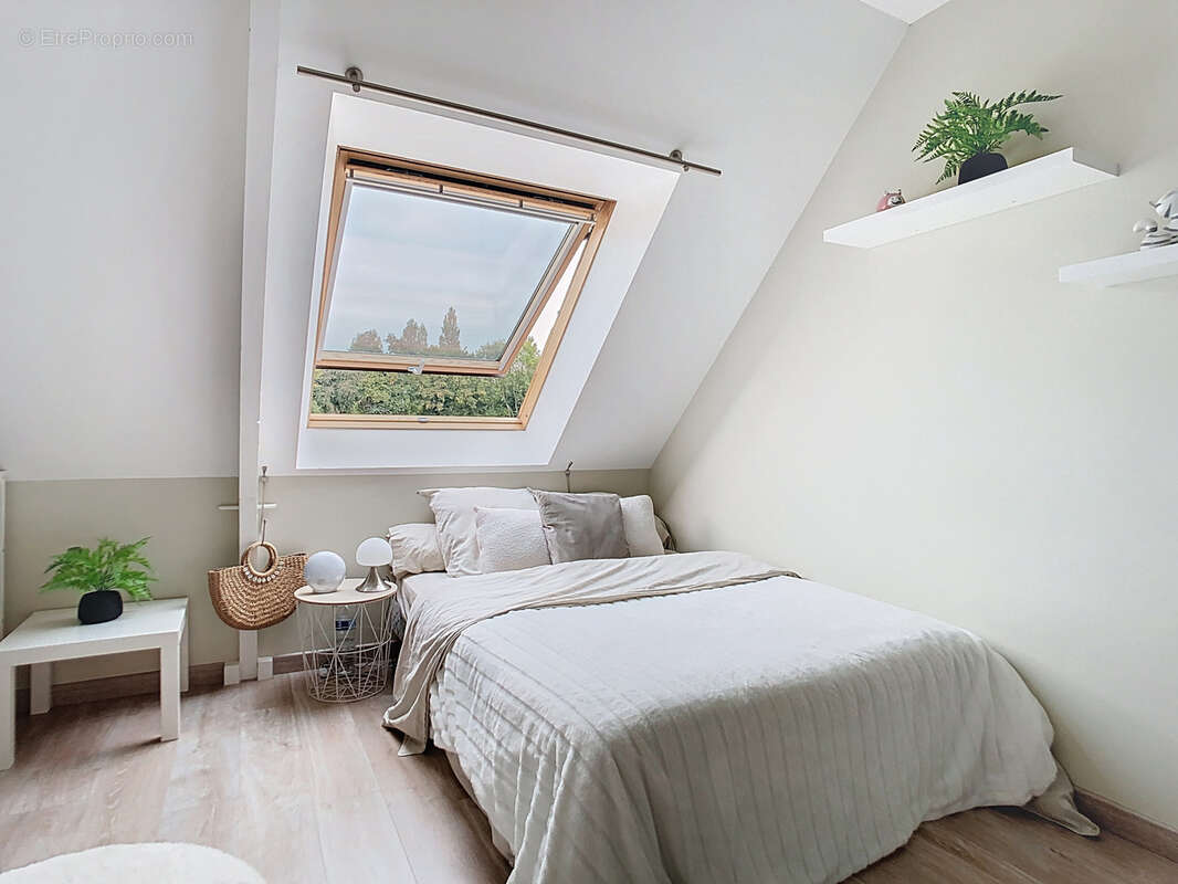 Maison à NEUFMESNIL