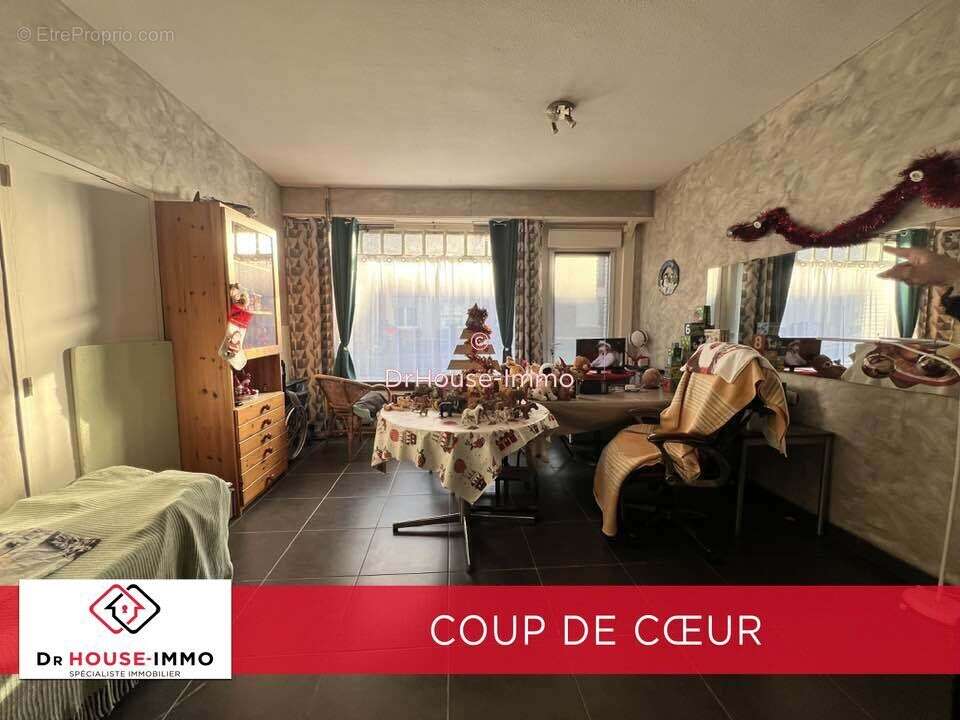 Maison à QUIEVRECHAIN