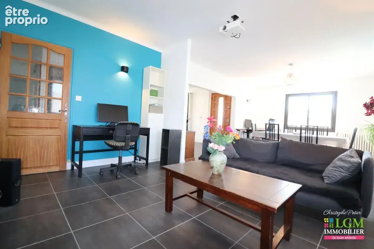 VALRÉAS (84) - Maison familiale lumineuse de 173 m² avec 4 chambres au fort potentiel d'aménagement - photo 5