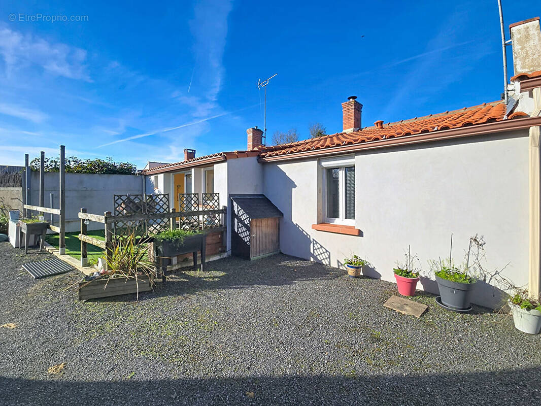 Maison à SAINT-MAIXENT-SUR-VIE