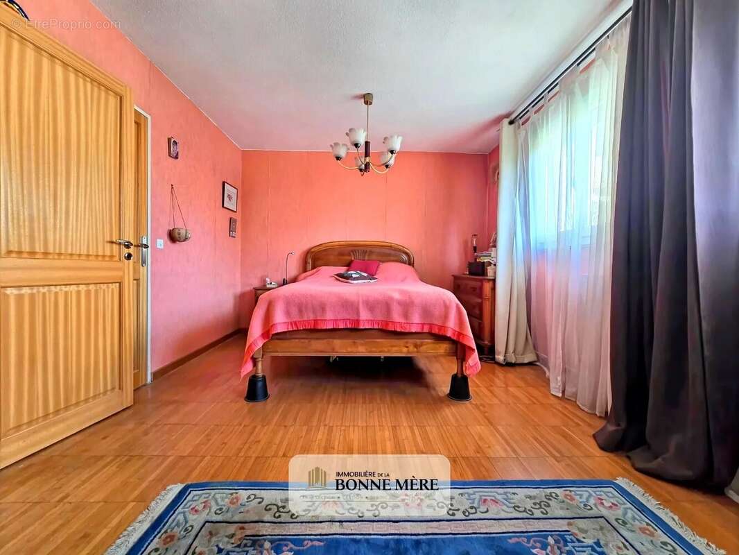 Appartement à MARSEILLE-11E