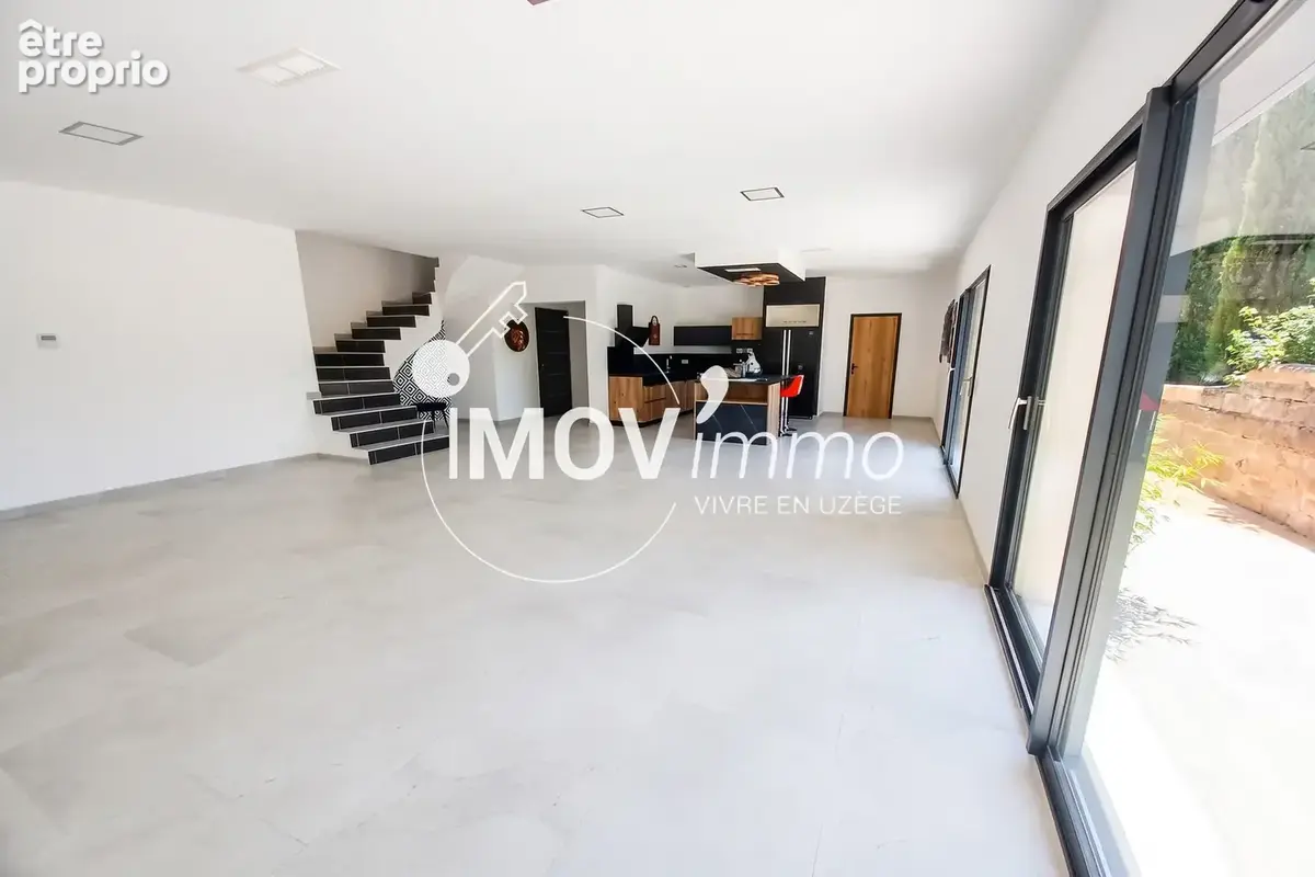 Maison 160 m² à vendre à Saint-Quentin-La-Poterie (30700) - photo 2