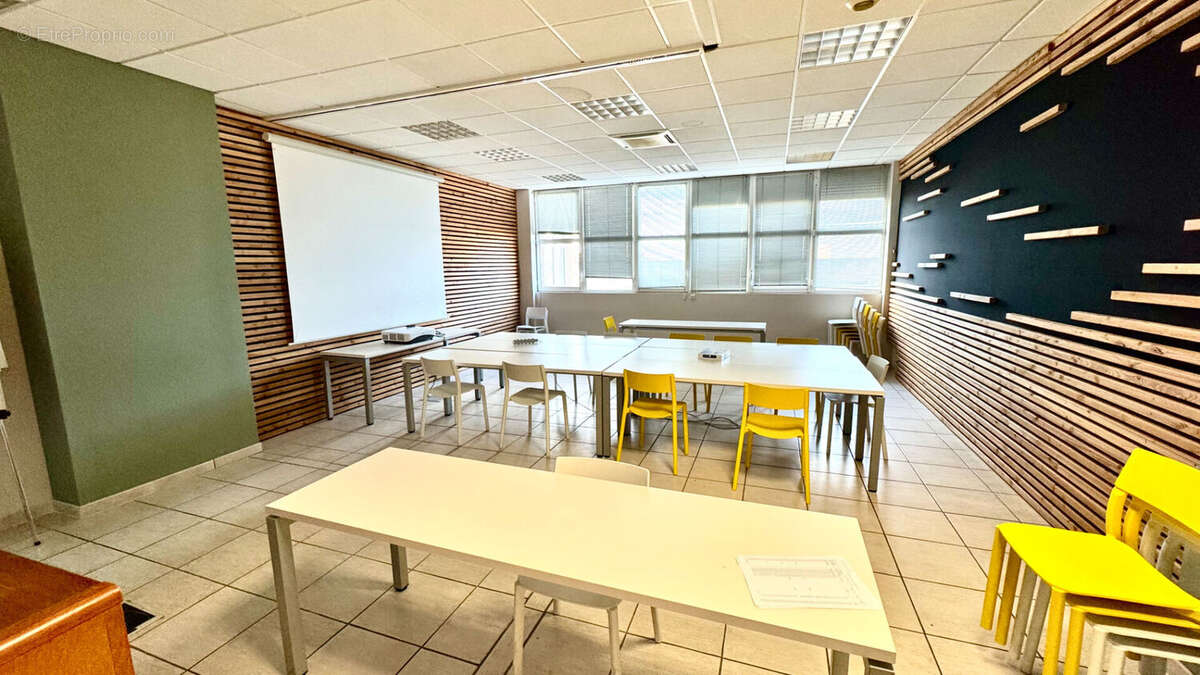 Commerce à CARPENTRAS