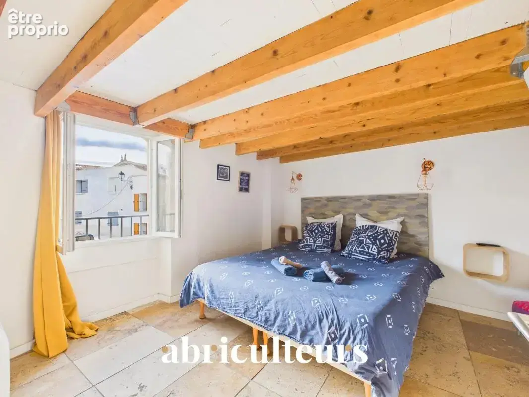 Maison de village rénovée avec 2 chambres à vendre à Grans (13450) - photo 6
