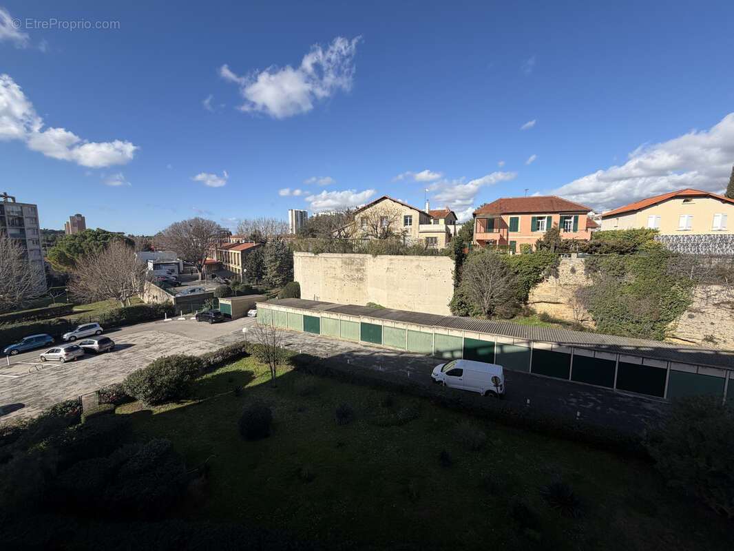 Appartement à MARSEILLE-11E