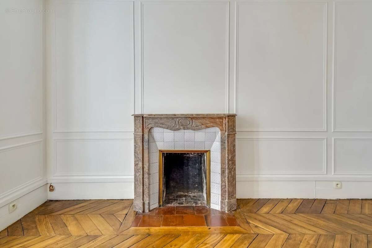 Appartement à PARIS-7E