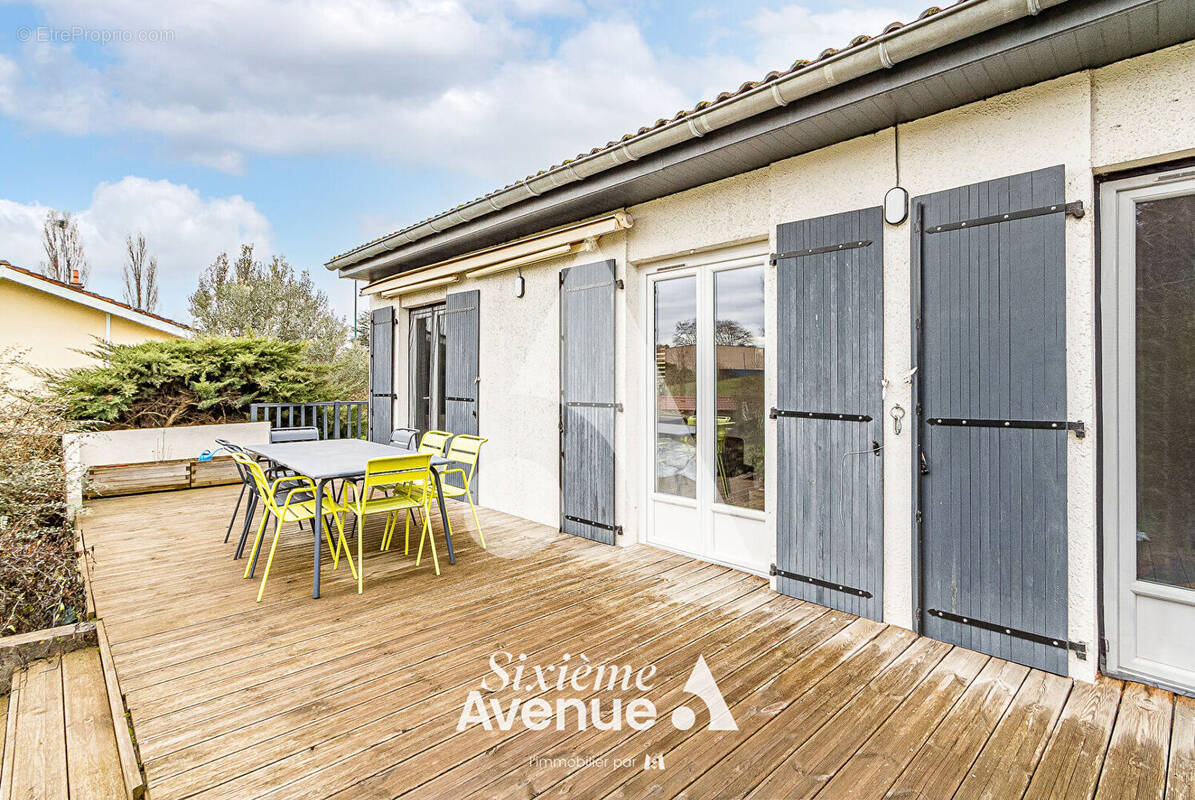 Maison à CHAZAY-D'AZERGUES