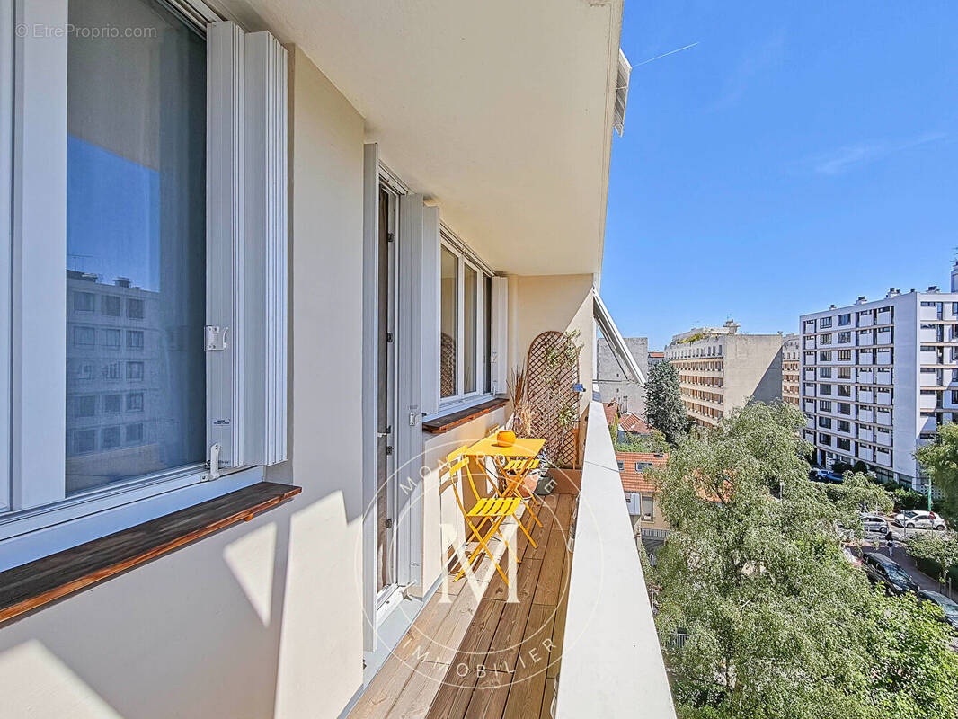 Appartement à MONTROUGE