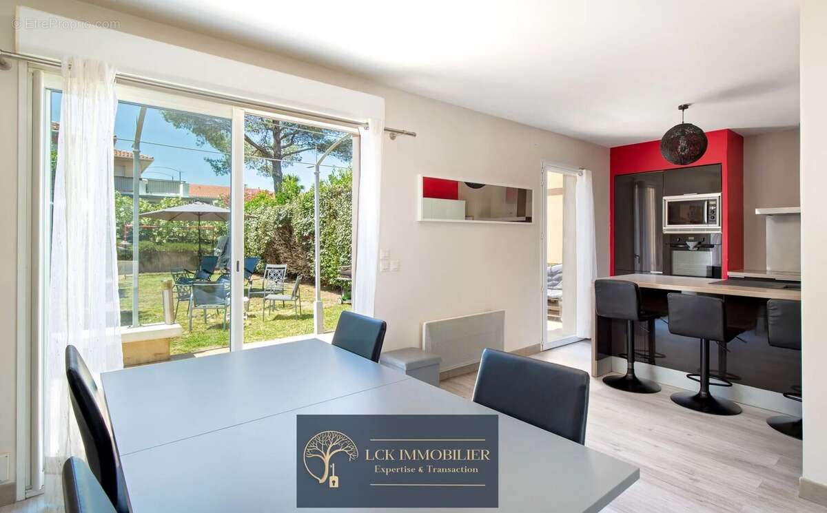 Maison à ROQUEBRUNE-SUR-ARGENS