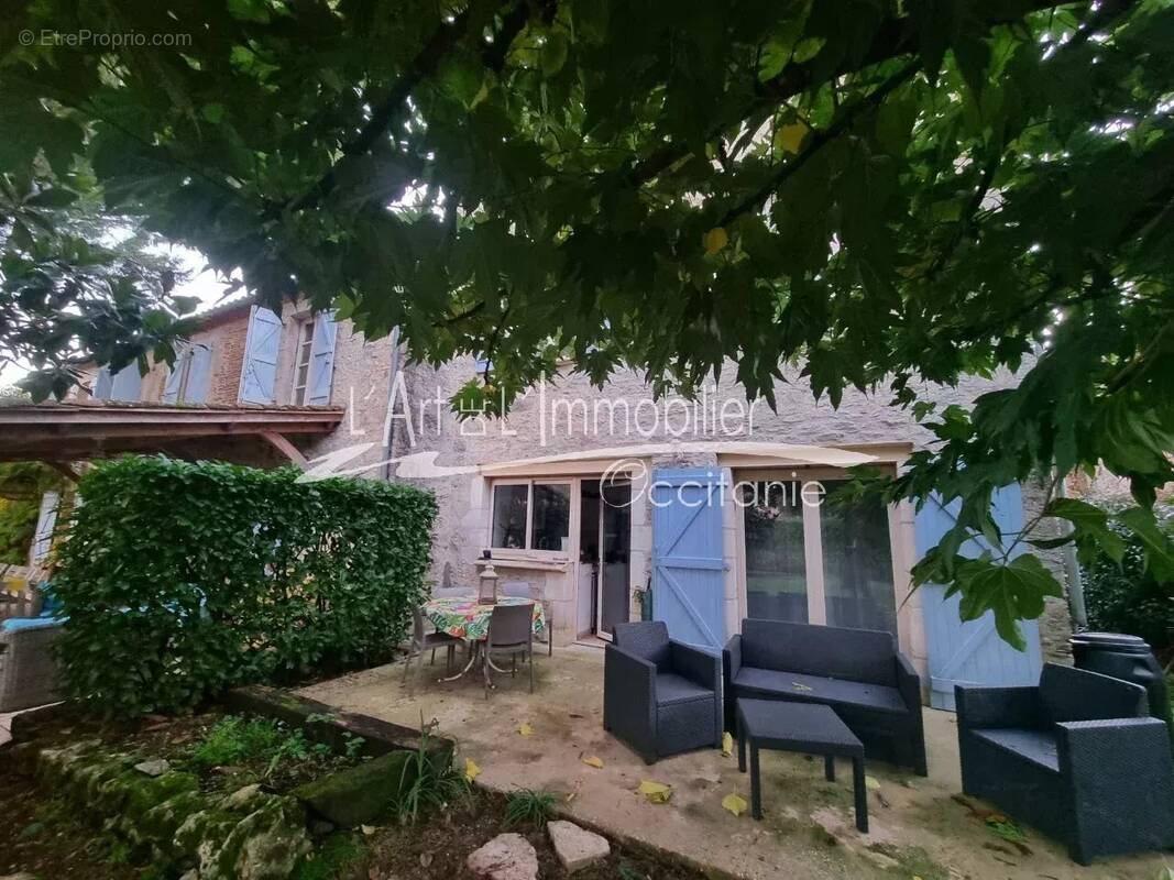 Appartement à MERCUES