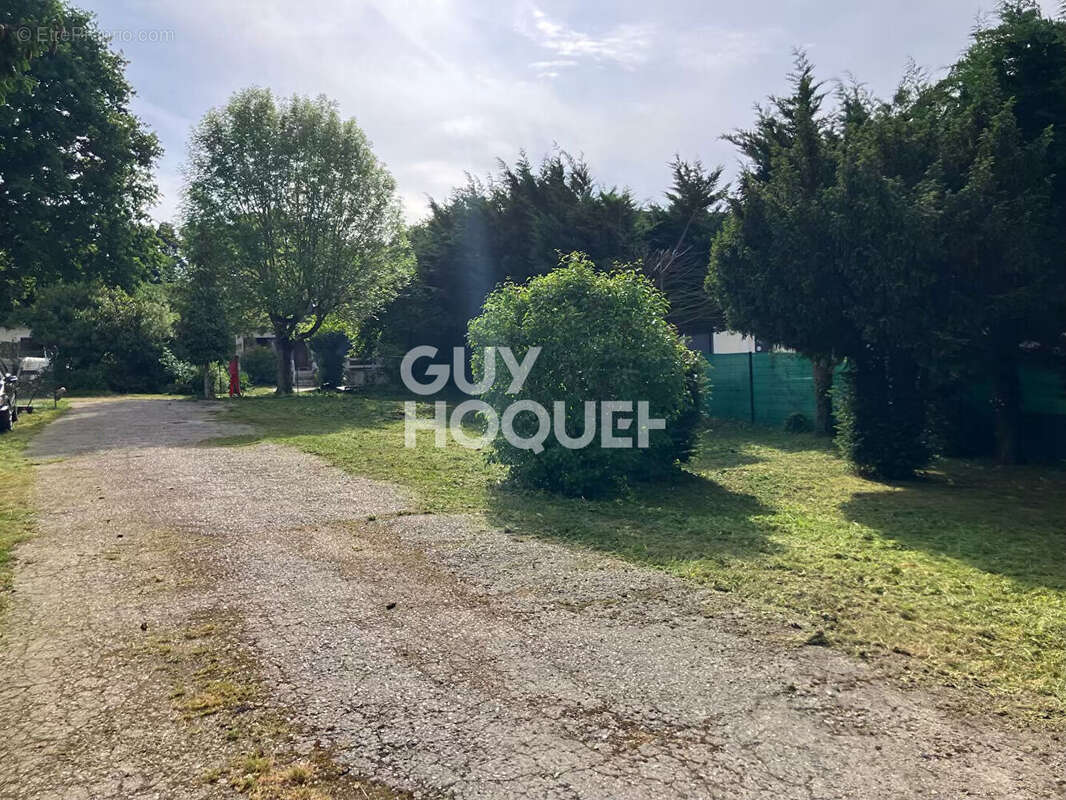 Terrain à SOIGNOLLES-EN-BRIE