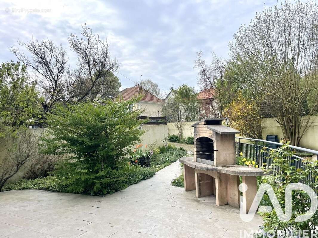 Photo 4 - Maison à RIS-ORANGIS