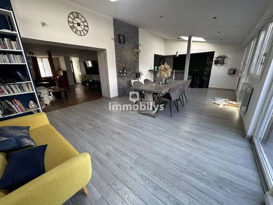 Maison à SIN-LE-NOBLE