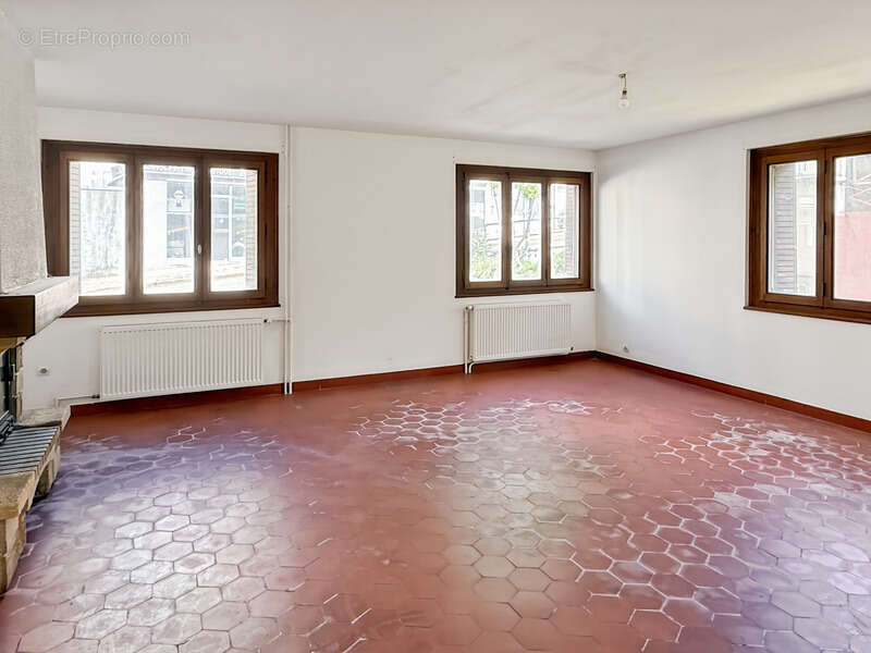 Maison à vendre 6 pièces GEX (01) - photo 4