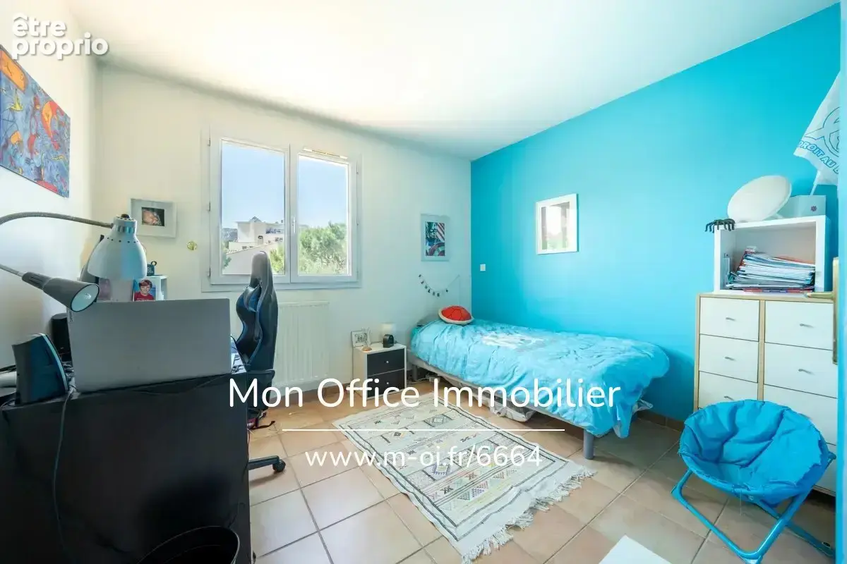 Référence : 6664-NZW. - Maison 4 chambres - piscine, sous sol, garage - photo 14