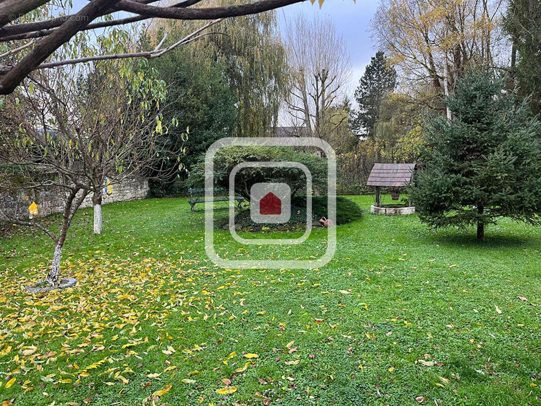 Maison à VAILLY-SUR-AISNE