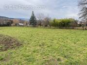 Terrain à PERS-JUSSY