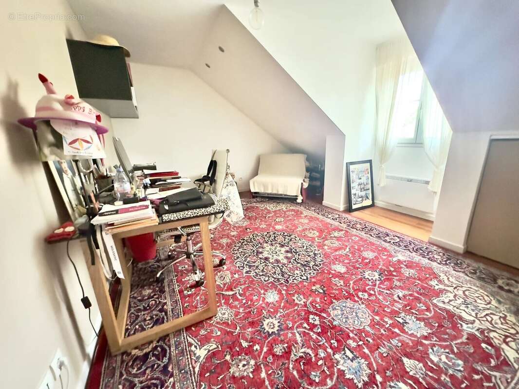 Maison à LES ESSARTS-LE-ROI