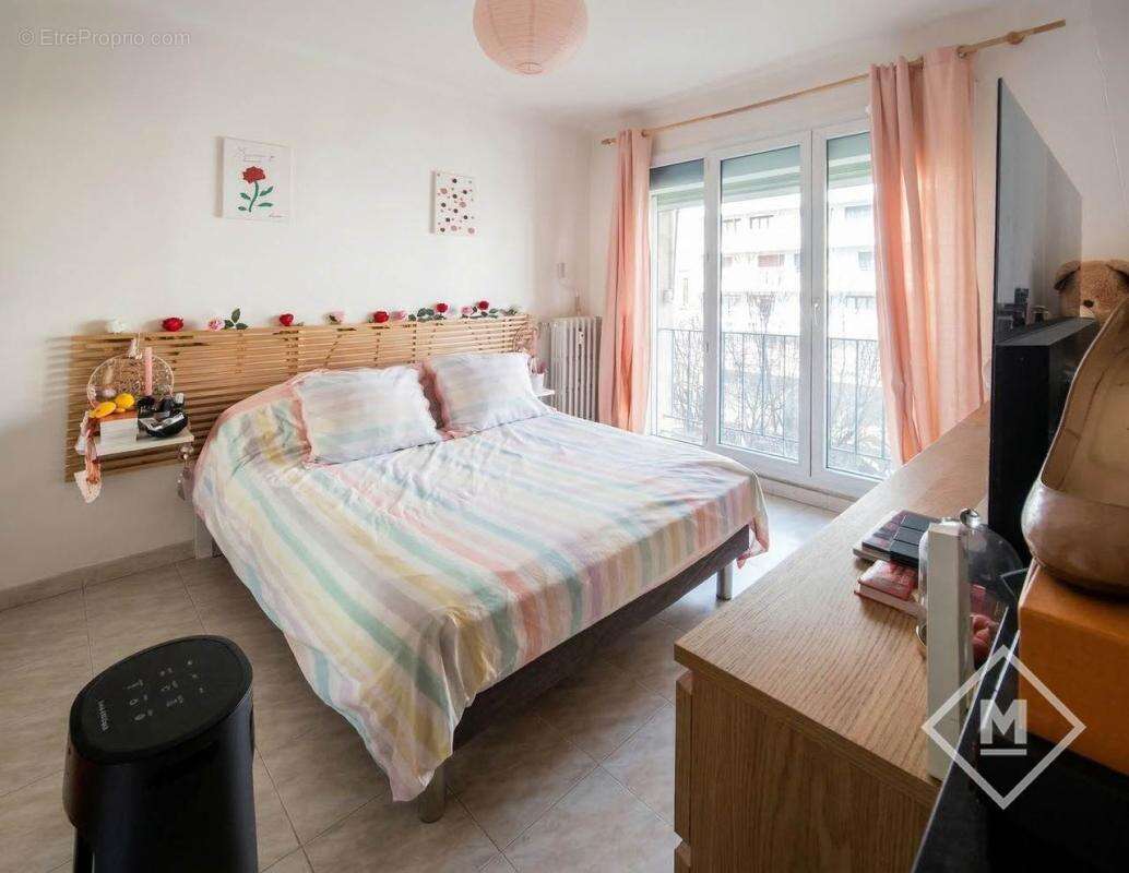 Vente bel appartemenet type 3 de 57m2 lumineux secteur baille 13005 Marseille - photo 4