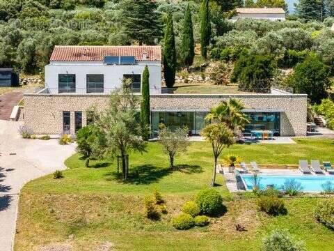 Maison 218 m² à Pernes-Les-Fontaines  - photo 3