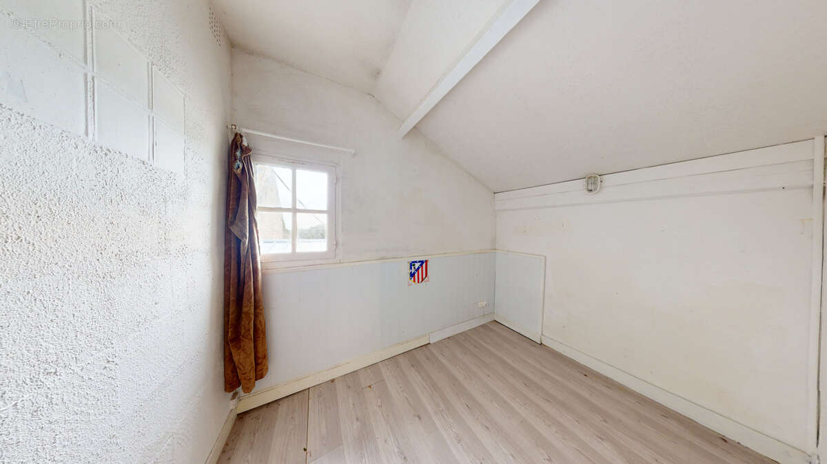 Maison à COLLEVILLE-SUR-MER