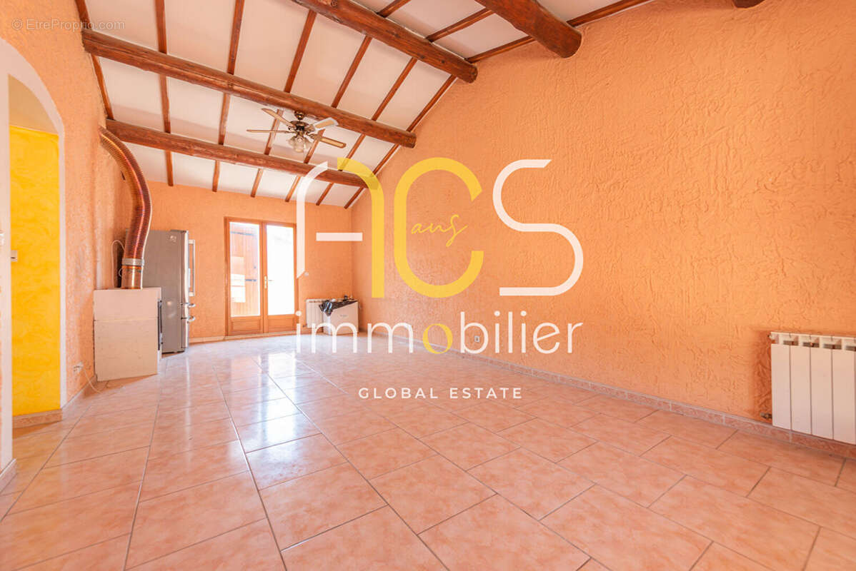 Maison à CHATEAUNEUF-LES-MARTIGUES