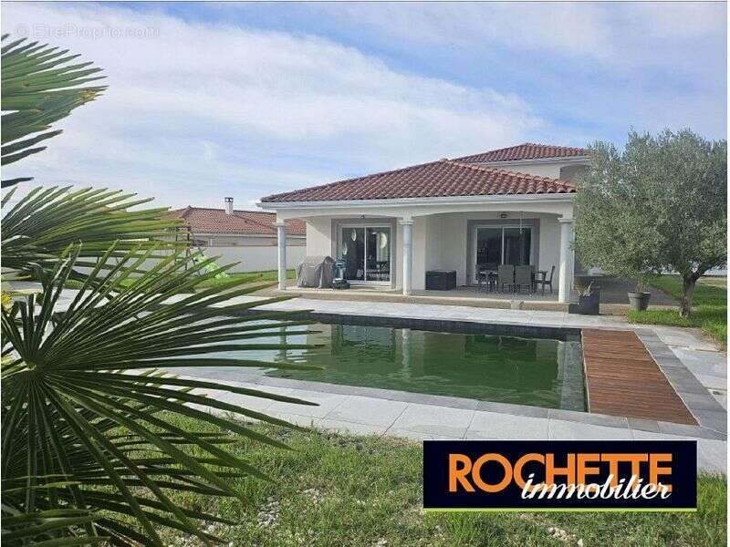 Maison à MONTROND-LES-BAINS