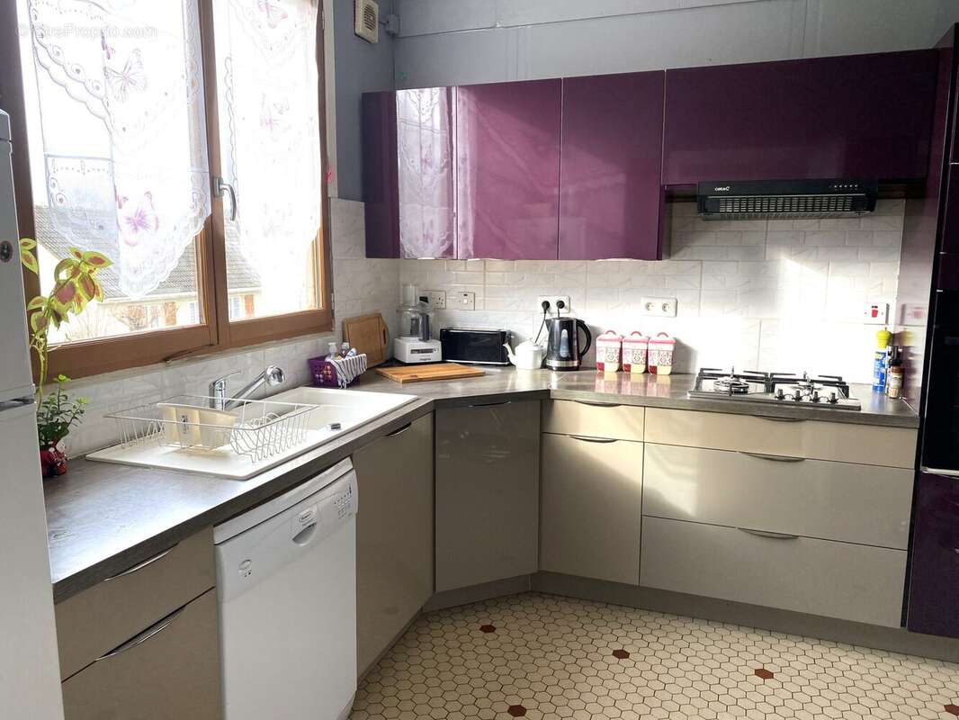 Maison à PEYRAT-LE-CHATEAU