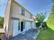 Maison à VERNEUIL-SUR-SEINE