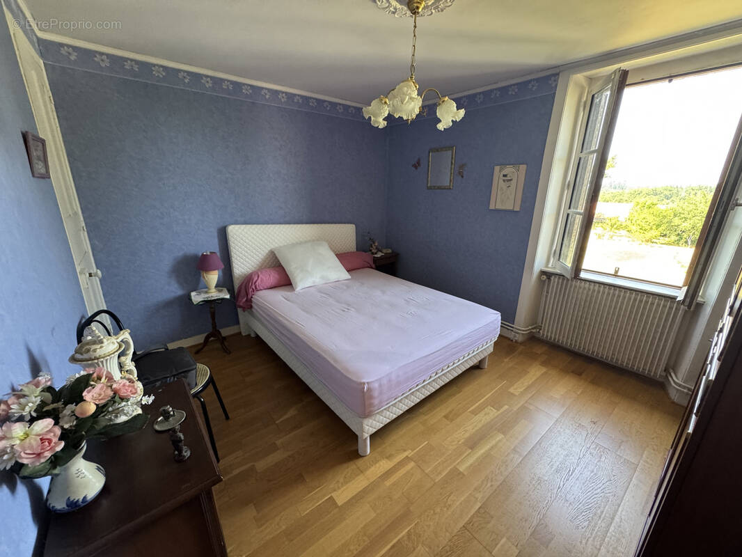 Maison à SAINT-VICTURNIEN