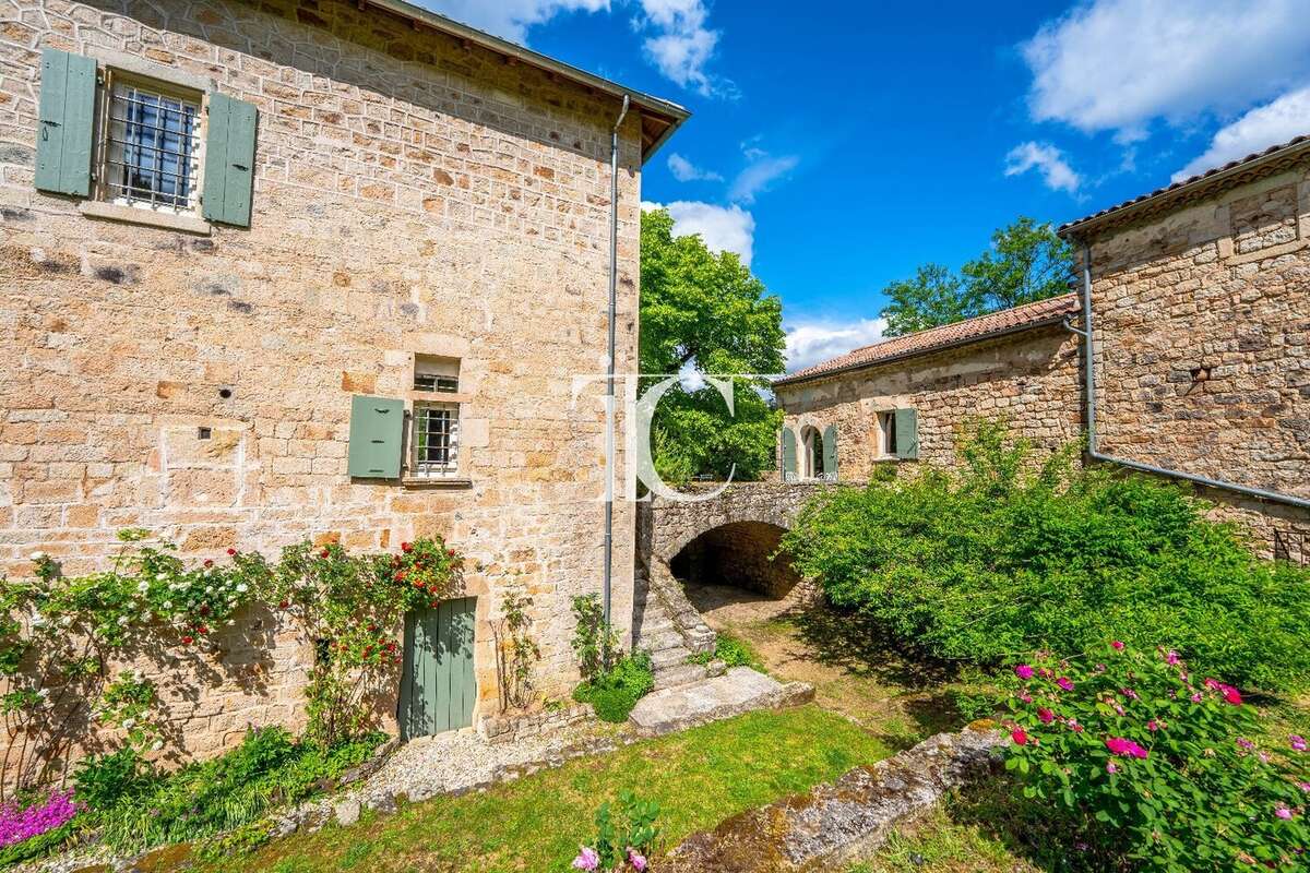 Maison à VINEZAC
