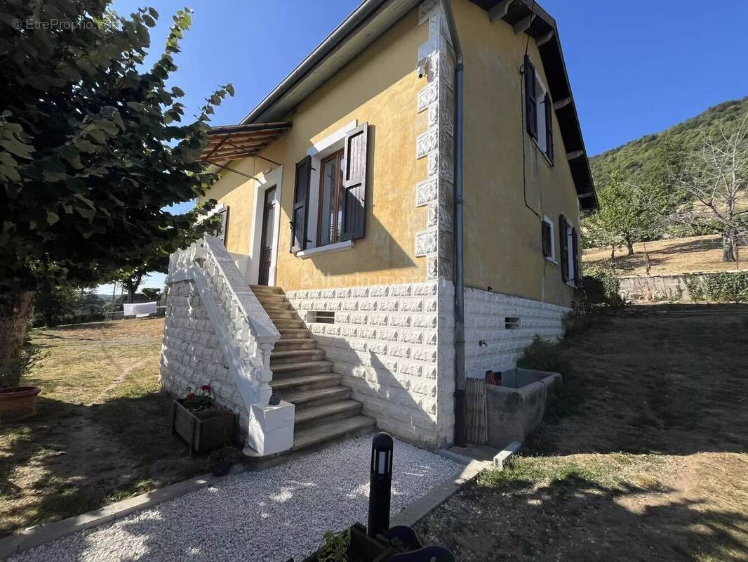 Maison à LHUIS