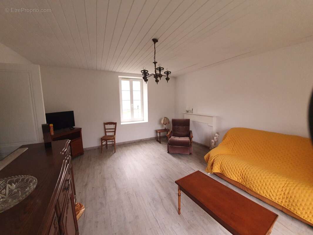 Maison à SAINT-SATURNIN