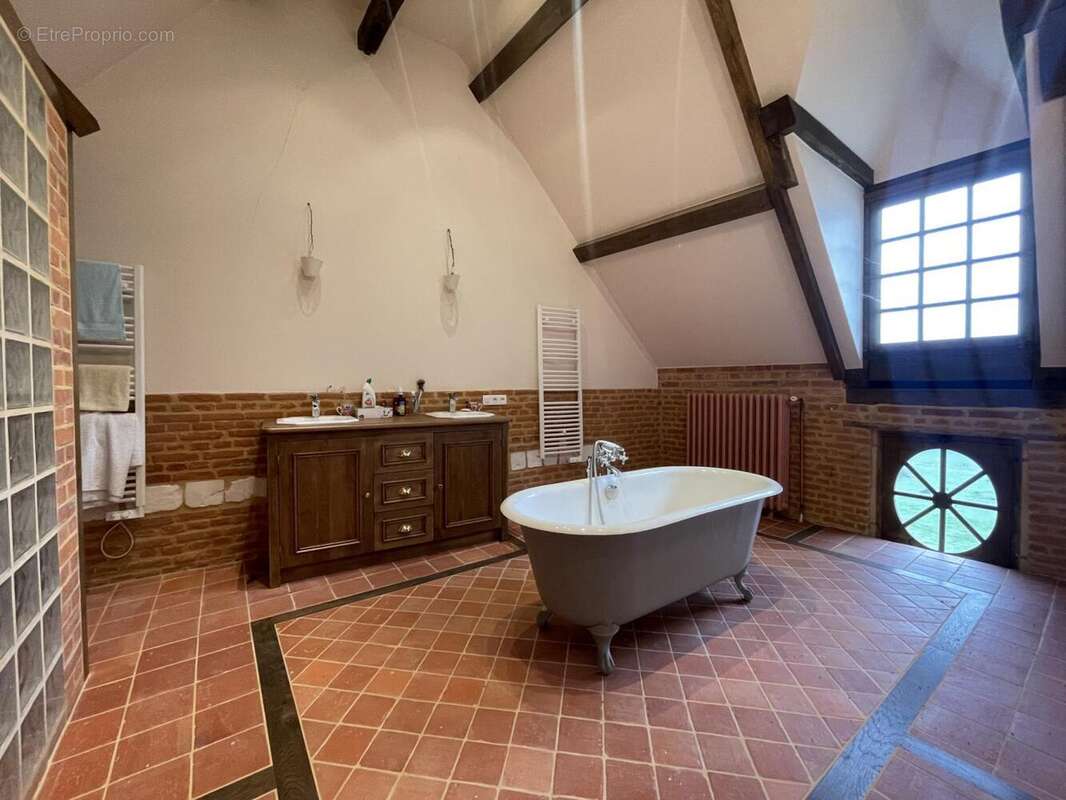 Maison à FOUCAUCOURT-HORS-NESLE