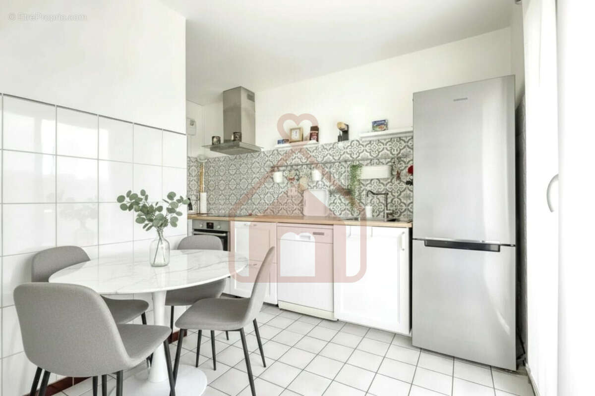 Appartement à LE KREMLIN-BICETRE