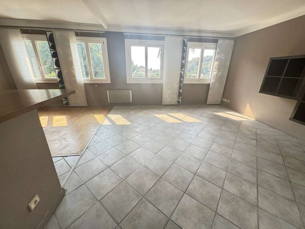 Appartement lumineux de 3 pièces au Haut-de-Cagnes - photo 2