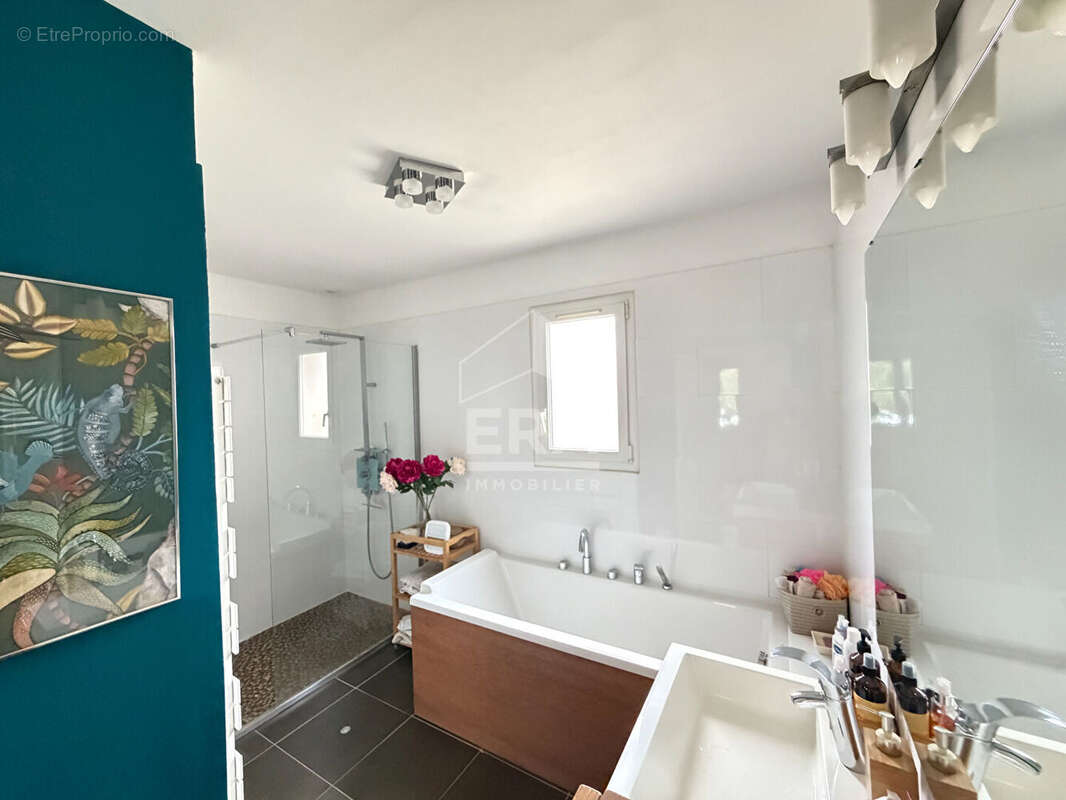 Maison 142m² à septèmes-les-vallons - photo 11