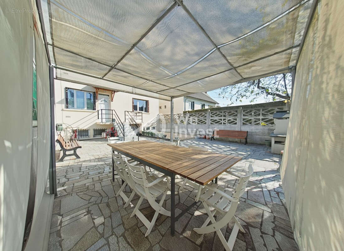 TERRASSE - Maison à SARTROUVILLE