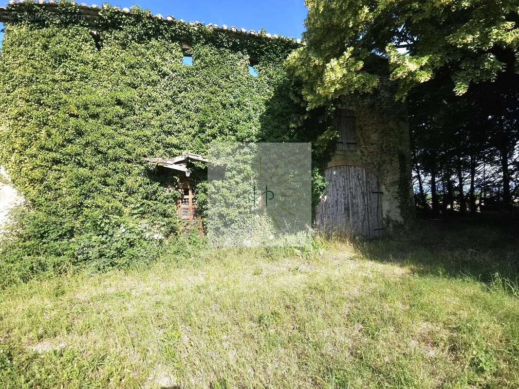 Maison à CLEON-D'ANDRAN