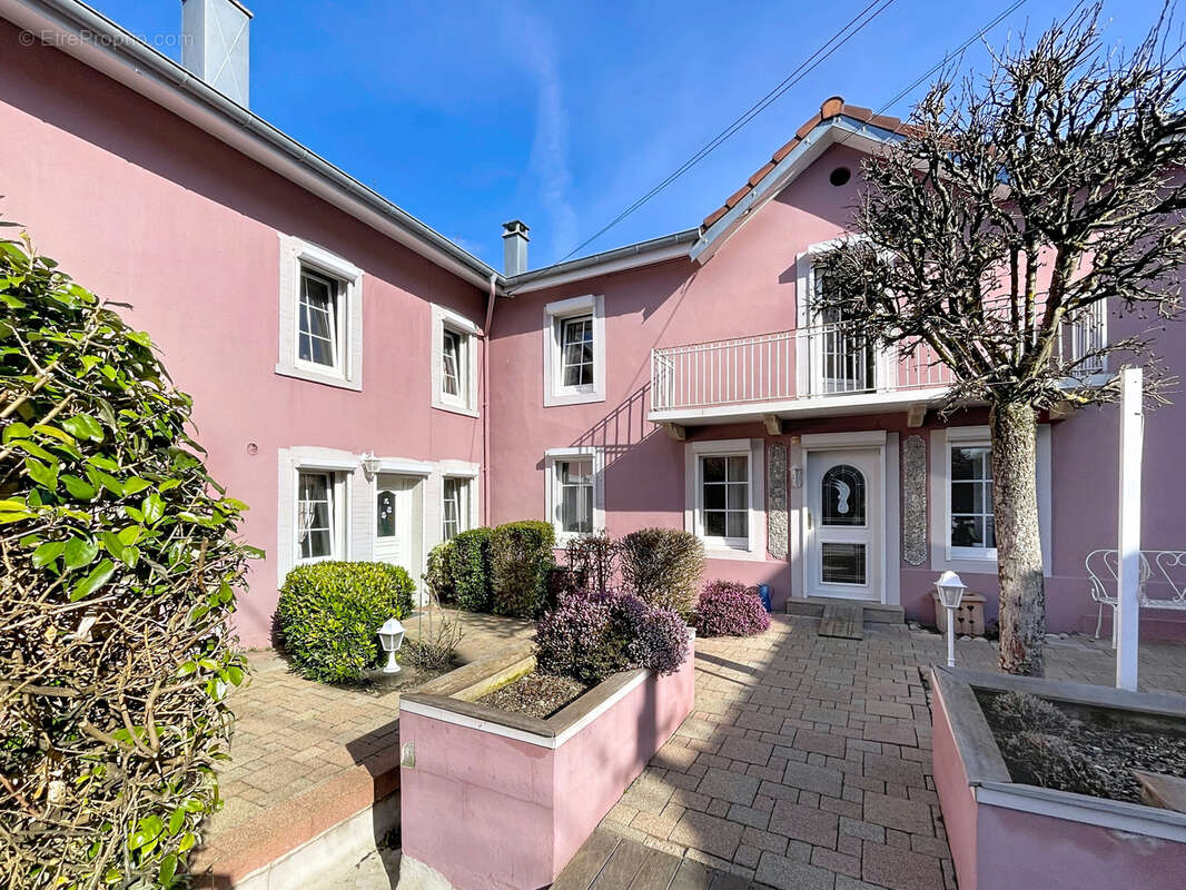 Maison à AUDINCOURT