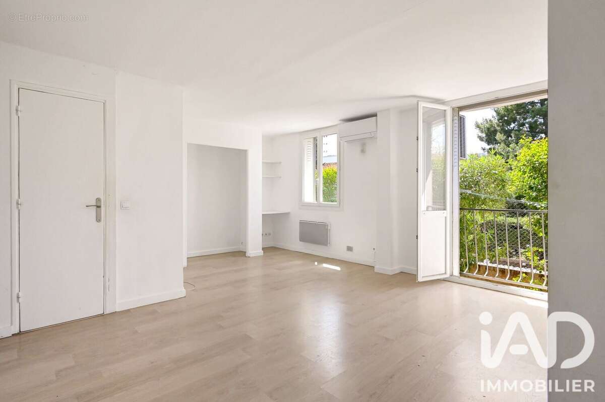 Photo 3 - Appartement à MARSEILLE-9E