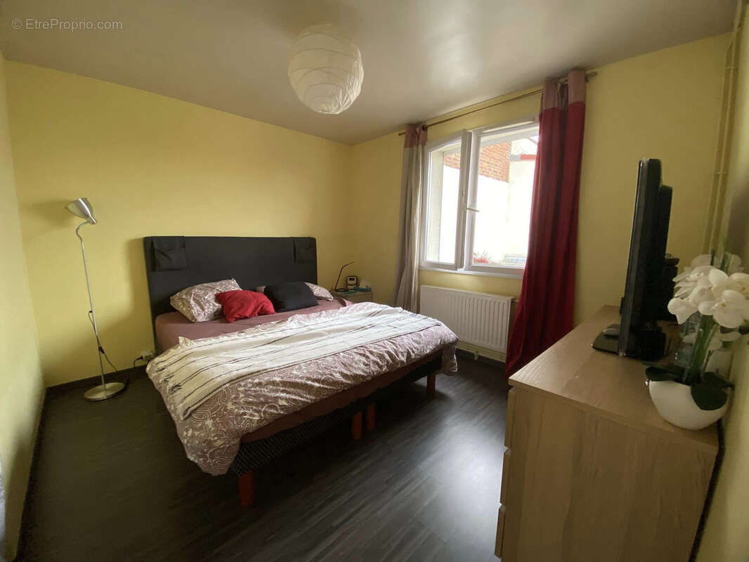 Maison à BRUAY-LA-BUISSIERE