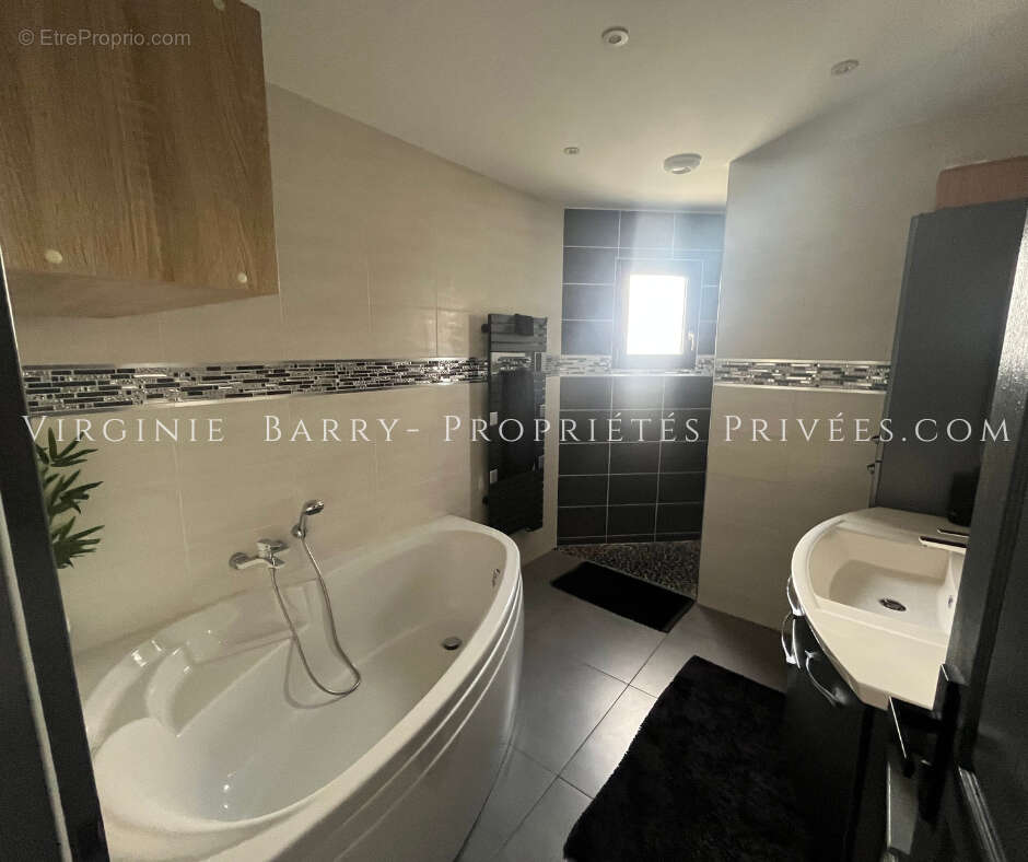 Maison à TONNAY-CHARENTE