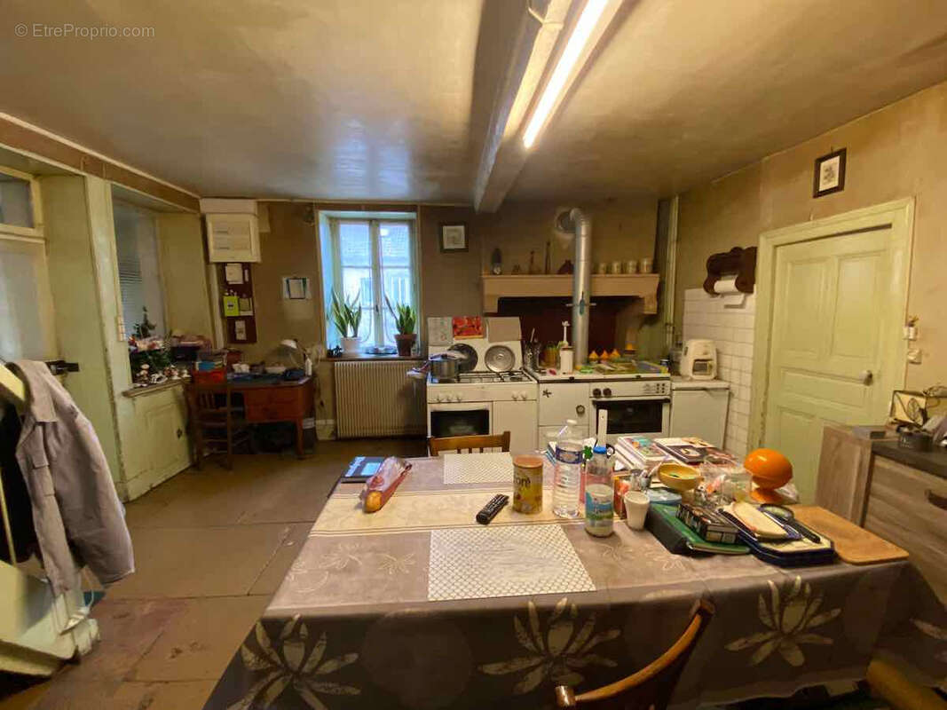 Maison à DETAIN-ET-BRUANT