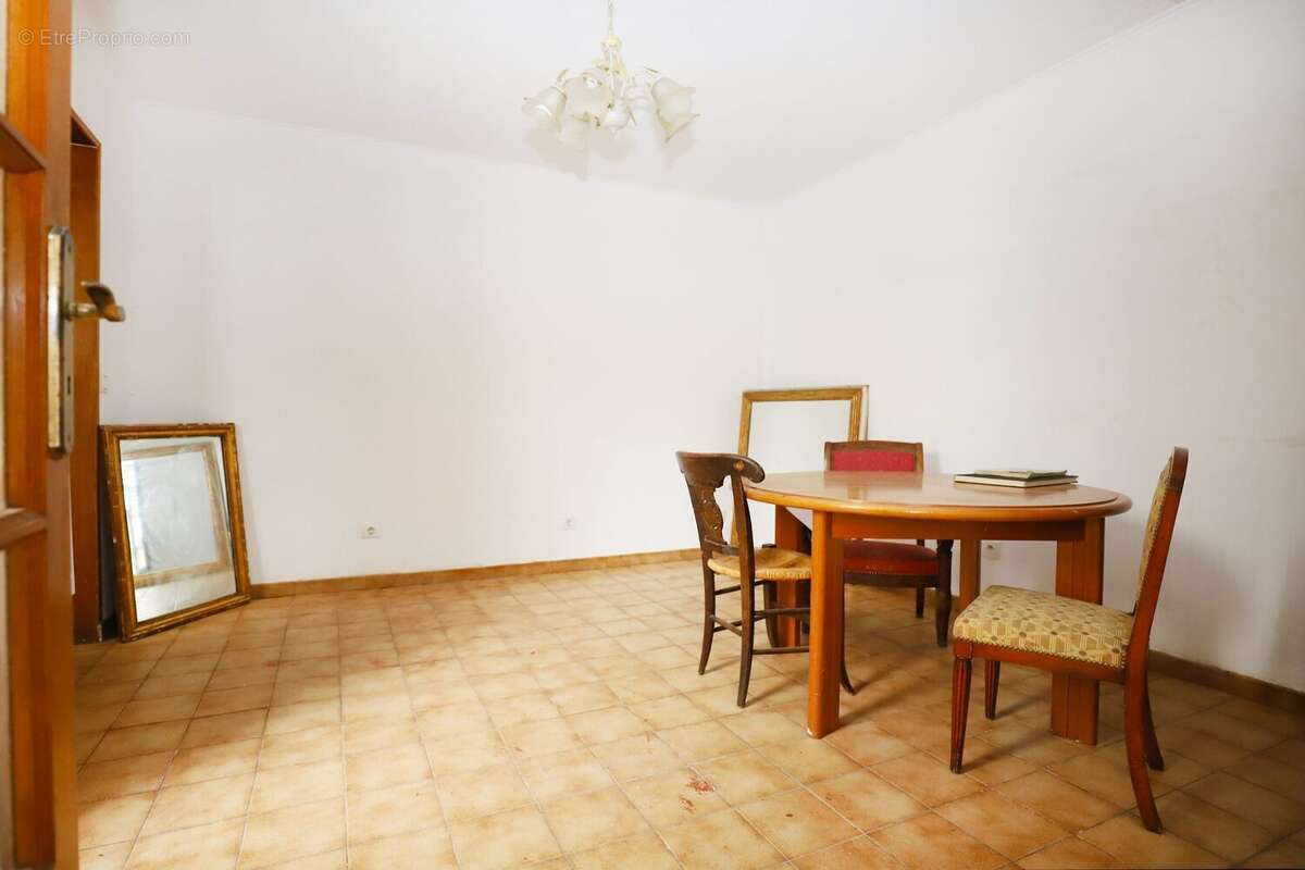 Maison à MONTREUIL