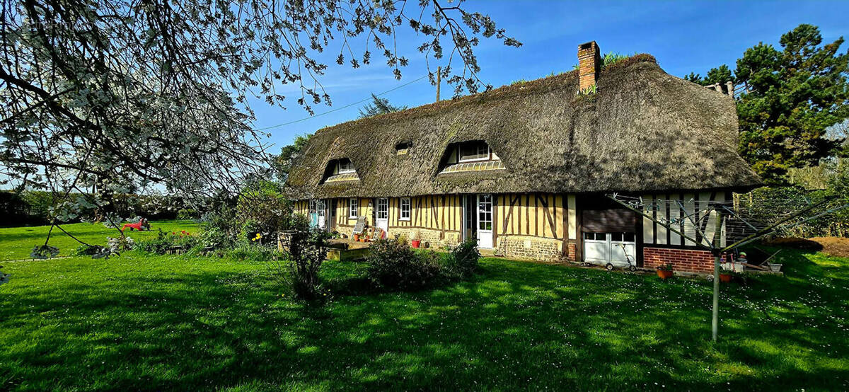 Maison à ETREVILLE