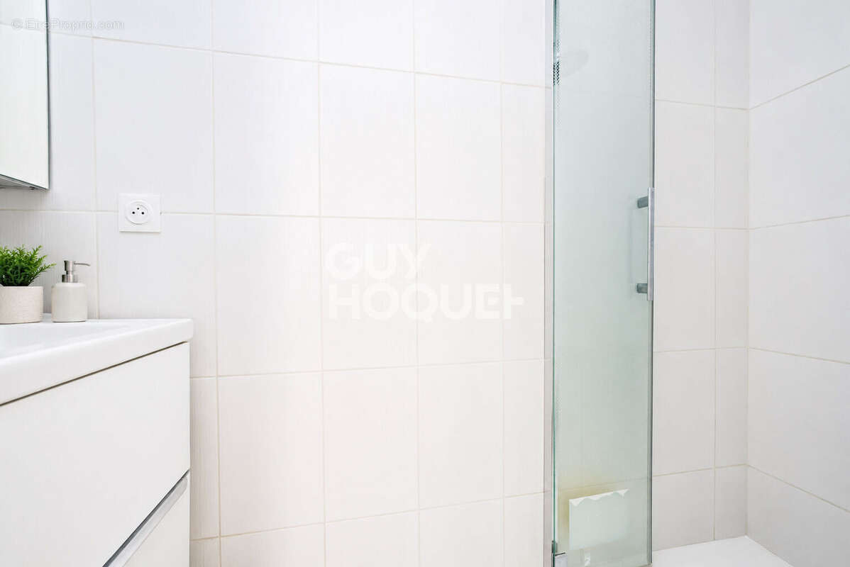 Appartement à PARIS-10E