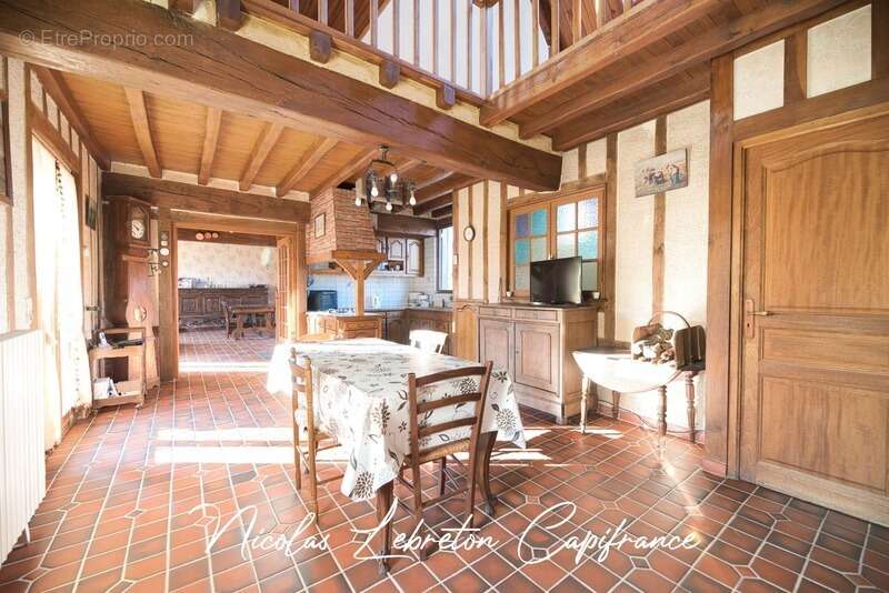 Maison à CHAMPSECRET