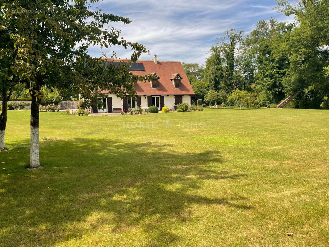 Maison 240 m² à Fontainebleau  - photo 4